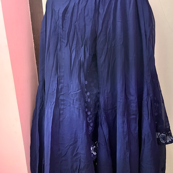 Designer heavy embroidery kurta set with long duppta! - Picture 12 of 16